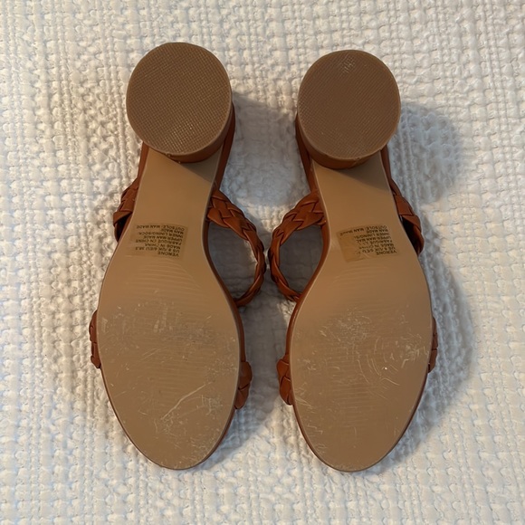 JustFab sandals - Picture 3 of 4